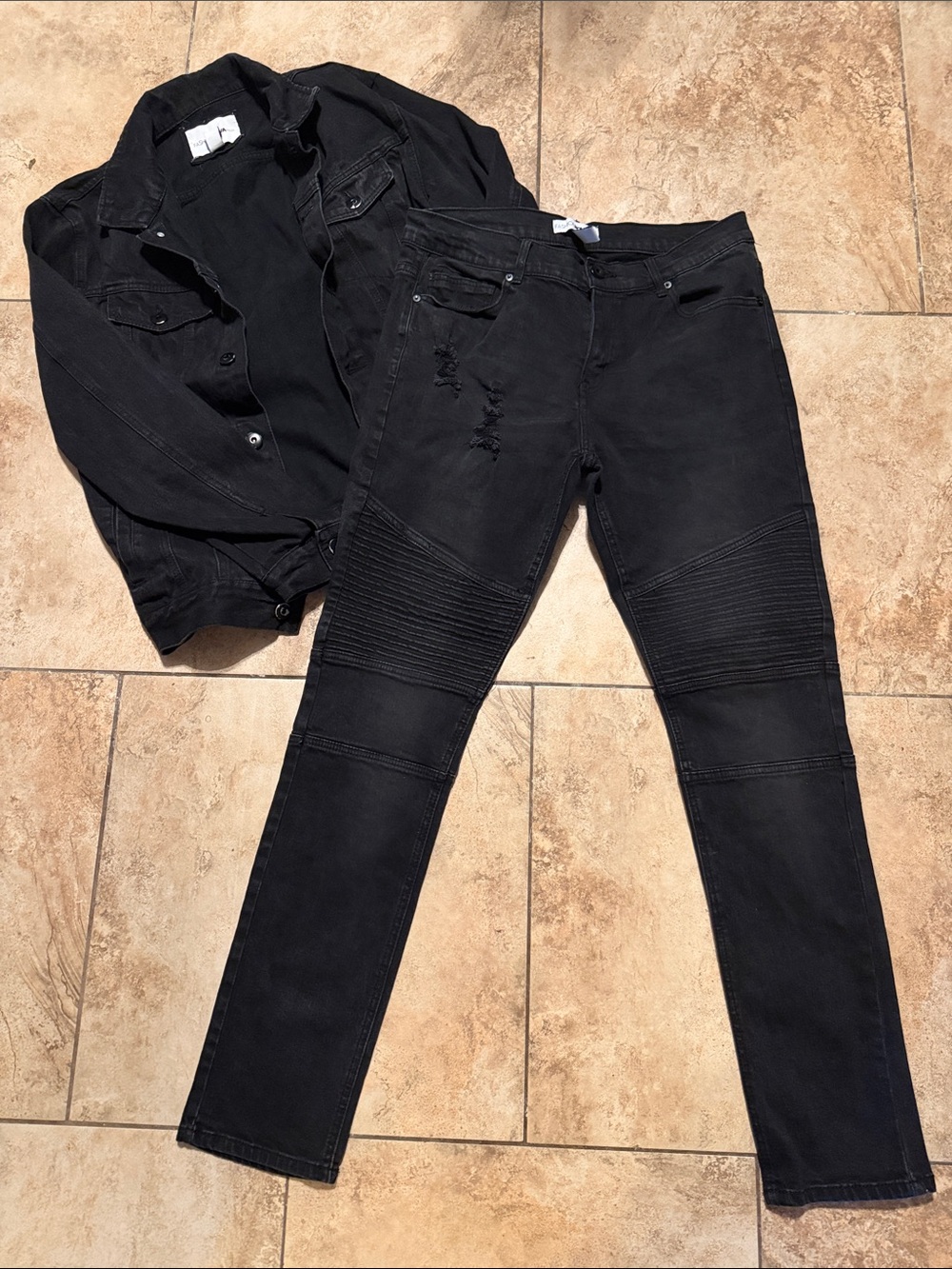 Fashion Nova Men's Black Denim Jacket & Biker Jeans Set